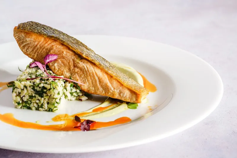 Sole meuniere - pan-fried sole in butter sauce